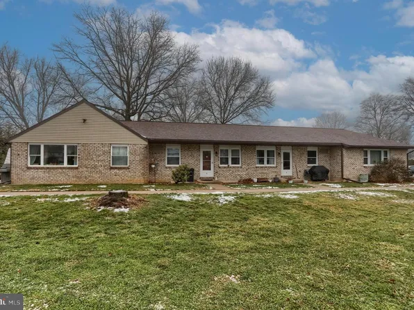2 Werni Dr, Lebanon, PA 17042