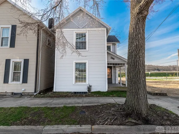 209 Old Main St, Miamisburg, OH 45342