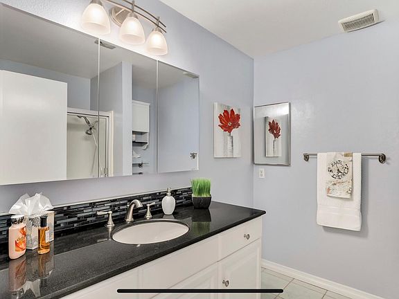 2nd image of 10250 Caminito Cuervo Unit 9
