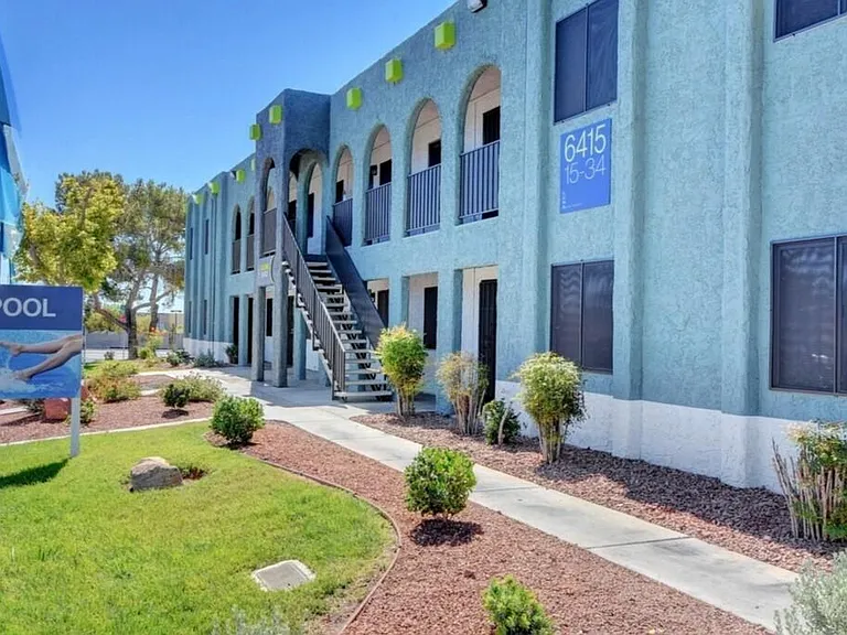 6416 Casada Way #C — Photo 8