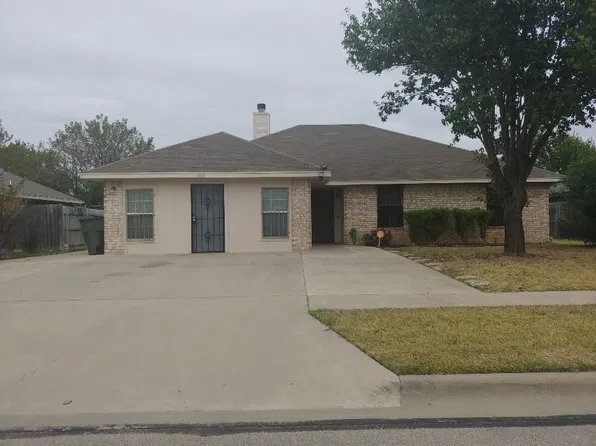 1901 Sandstone Dr, Killeen, TX 76549