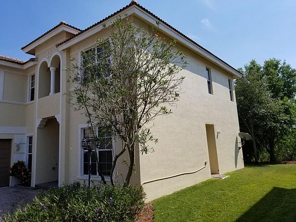 4th image of 1766 SW Newport Isles Blvd