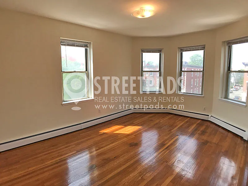 64 Brighton Ave — Photo 4