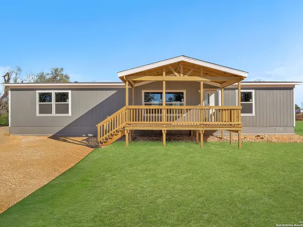 165 Mahan Rd, Somerset, TX 78069