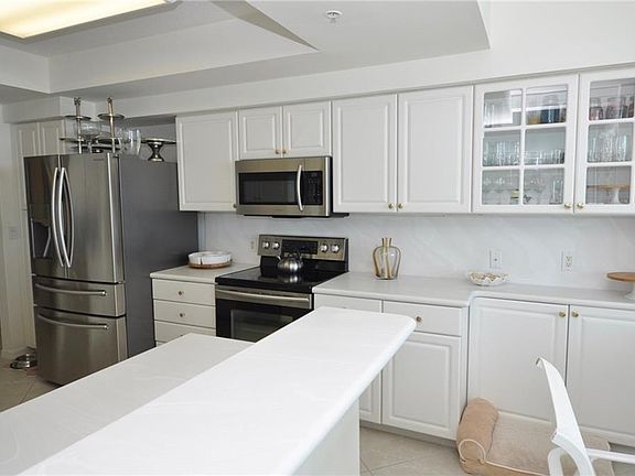 4th image of 8650 S Ocean Dr #204