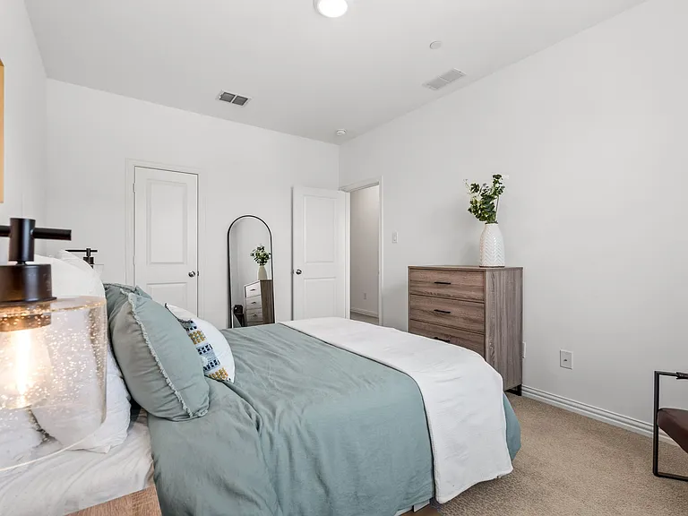2529 Barnwood Ln — Photo 9