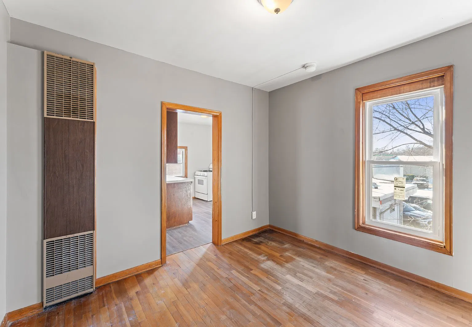 1 bed, 1.0 bath, 550 sqft, $800 — Photo 2