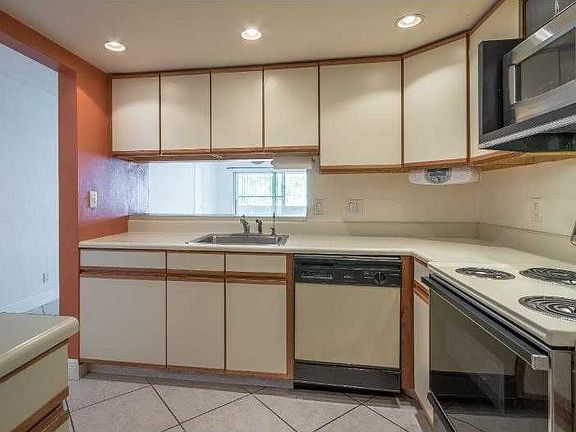 3rd image of 1700 15th St APT 316