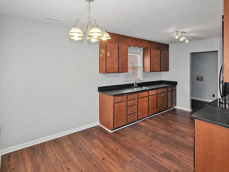 1228 Pegram St — Photo 10