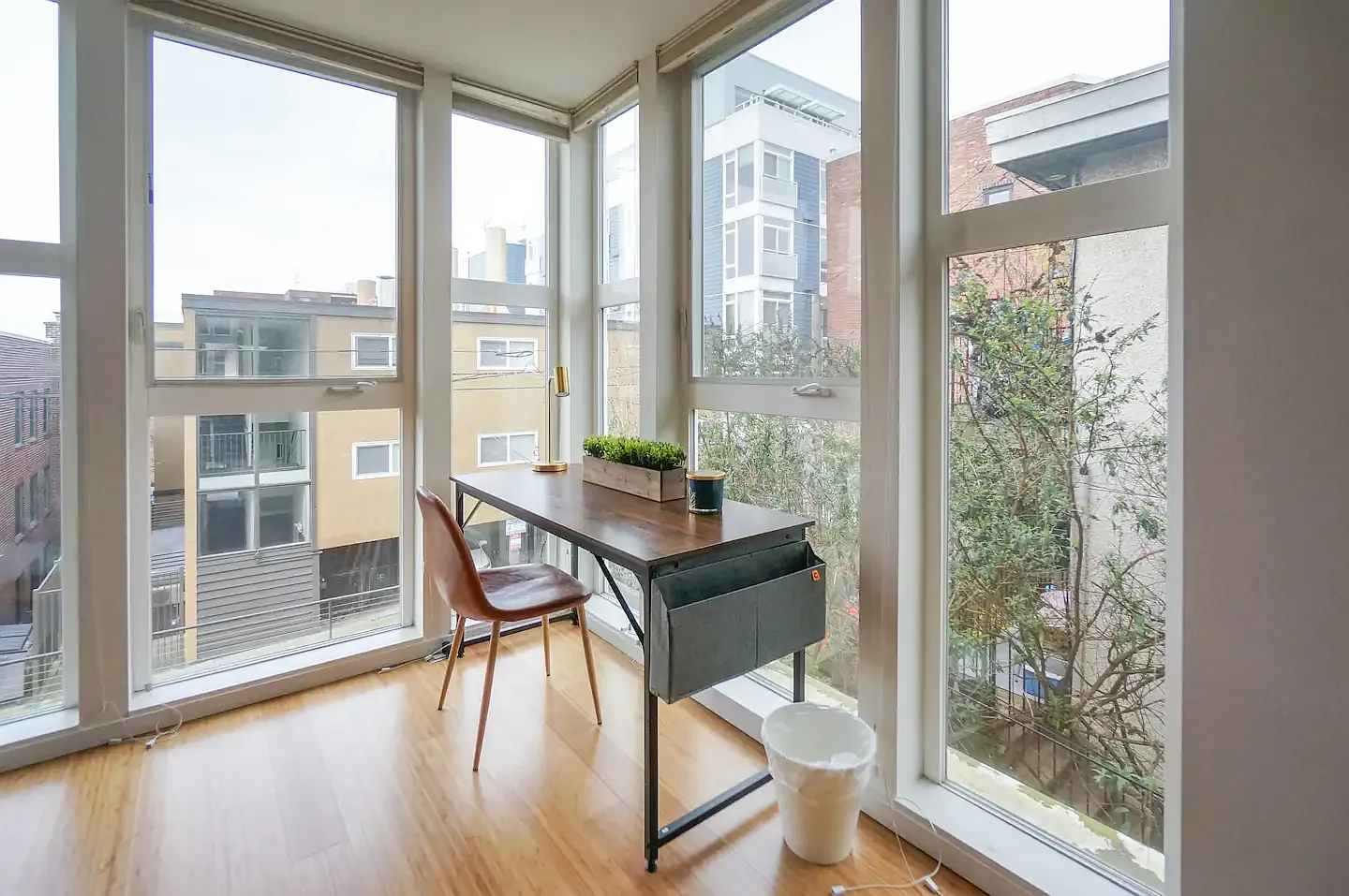 3 bed, 3.5 bath, 1820 sqft, $7,500 — Photo 3