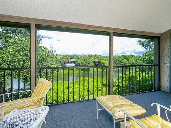 3rd image of 1519 Pelican Point Dr #291
