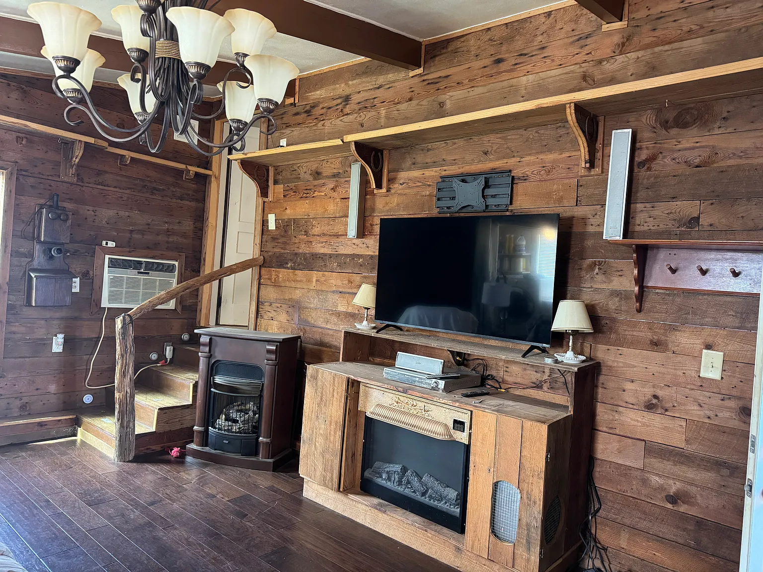 3 bed, 1089 sqft, $1,800 — Photo 3