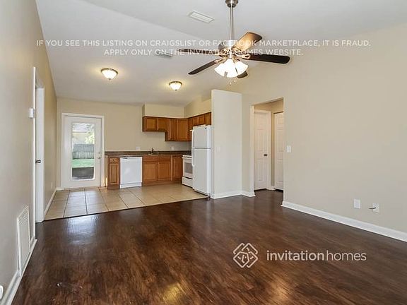 5th image of 1661 New London St