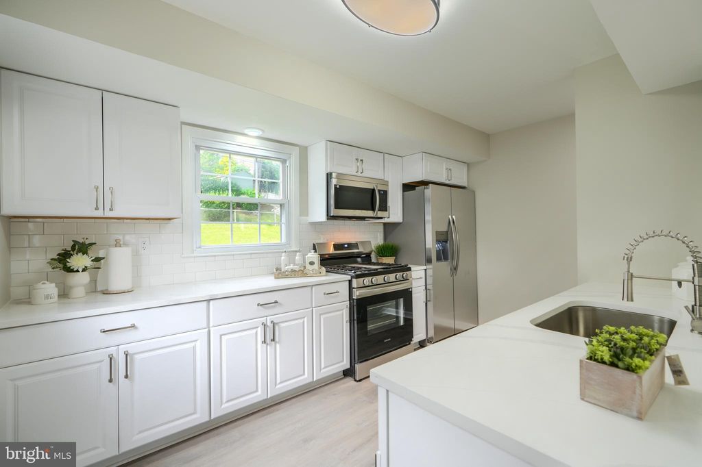 10 Glenwest Ct, Baltimore, MD 21237