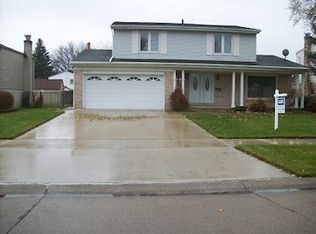 11678 Tahiti Dr, Sterling Heights, MI