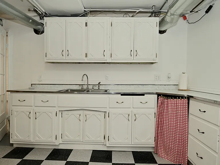 3775 E Thompson Rd — Photo 12