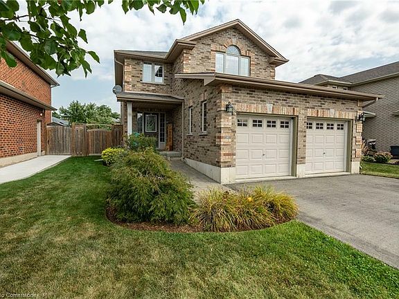 3rd image of 46 Harmer Cres