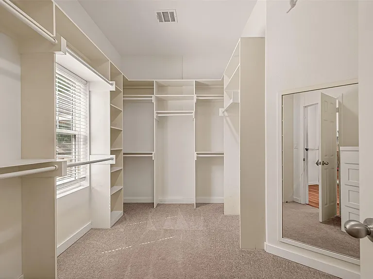 224 N Stiles St — Photo 23