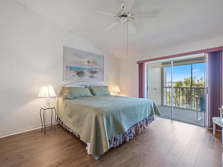 841 Waterside Dr #206 — Photo 36