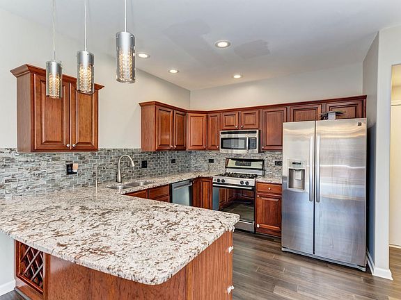 5th image of 9311 Forest Glen Ct