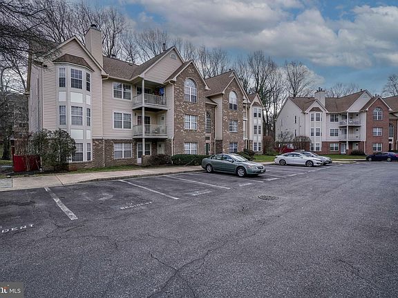 4th image of 9812 Lake Pointe Ct APT 202