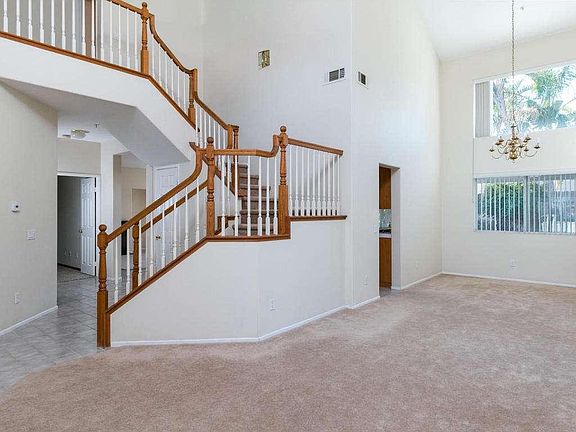 2nd image of 1185 Phelps Ave
