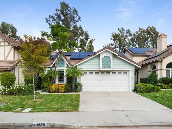 19829 Terri Dr, Santa Clarita, CA 91351