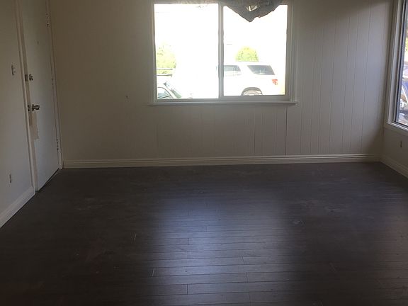 5th image of 15807 Osage Ave