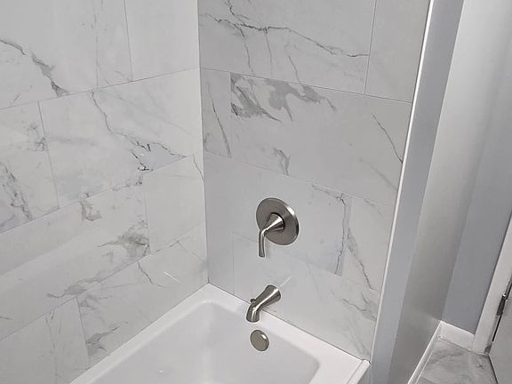 4th image of 50 Stratford Pl APT 1A