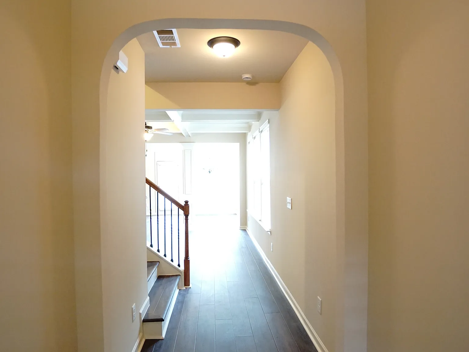 3 bed, 2.5 bath, 2037 sqft, $1,950 — Photo 3