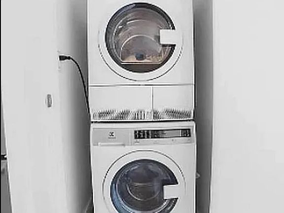 5th image of 814 Amsterdam Ave APT 4C