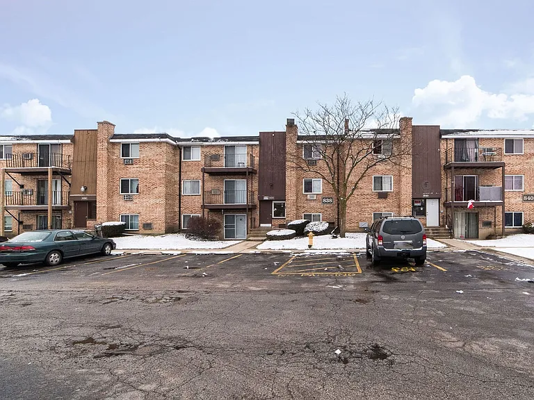 832 W College Blvd #302 — Photo 1