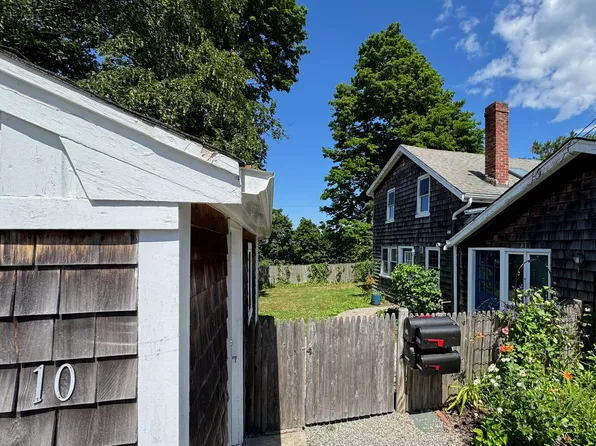 10 Hill St #1, Cohasset, MA 02025