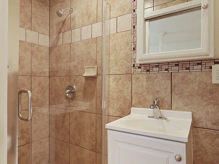 324 Flora St — Photo 19