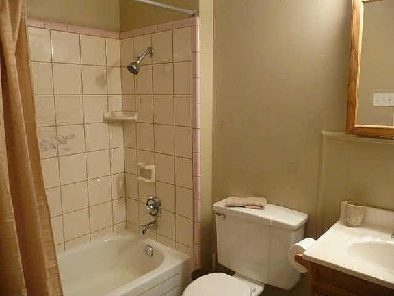 4th image of 4510 Windsor Dr