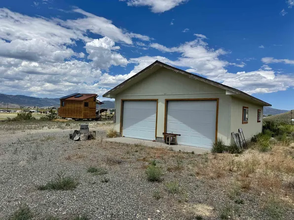 209 Travertine Rd, Bridgeport, CA 93517