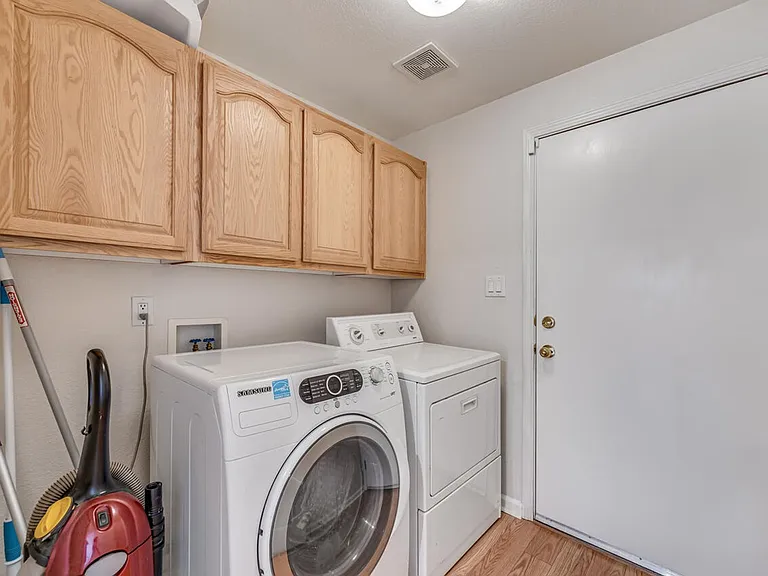 4791 Mesa Meadows Dr — Photo 33