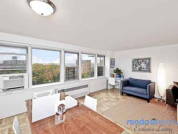 3rd image of 4525 Henry Hudson Pkwy #B812