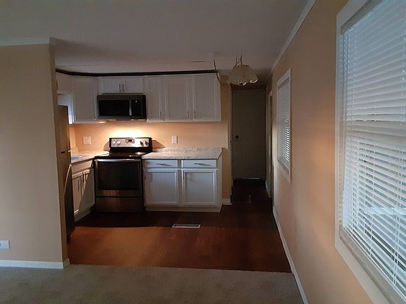 3rd image of 1005 Marcy Dr