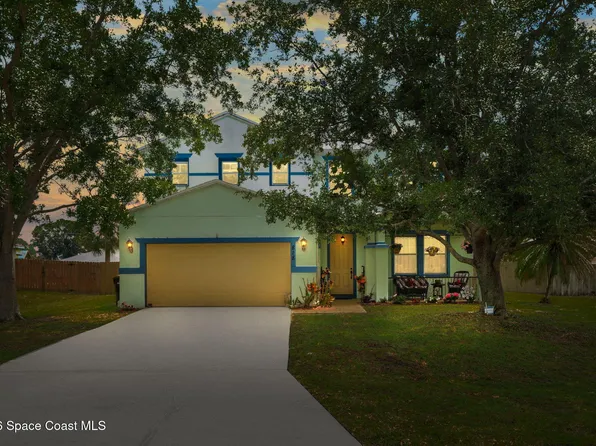 818 Boeing St NE, Palm Bay, FL 32907
