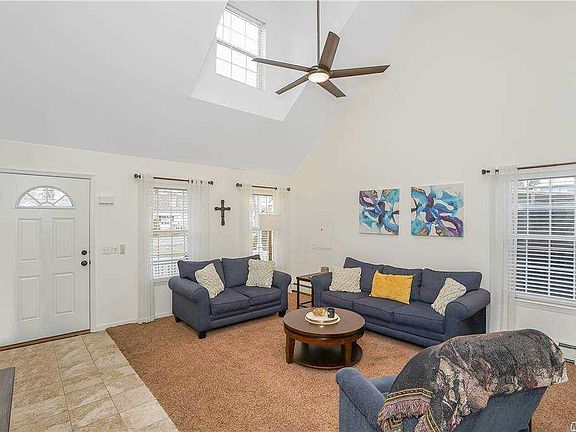 3rd image of 116 Baybright Dr E