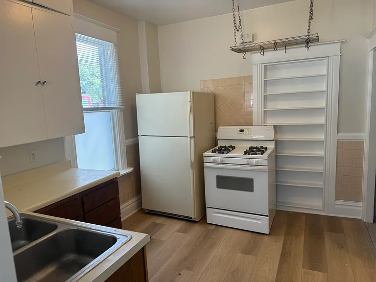 1803 S Washington St — Photo 5