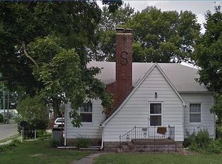 203 N East St, Olney, IL 62450