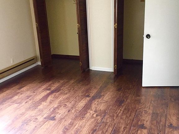3rd image of 1808 Parkwood Ln #18