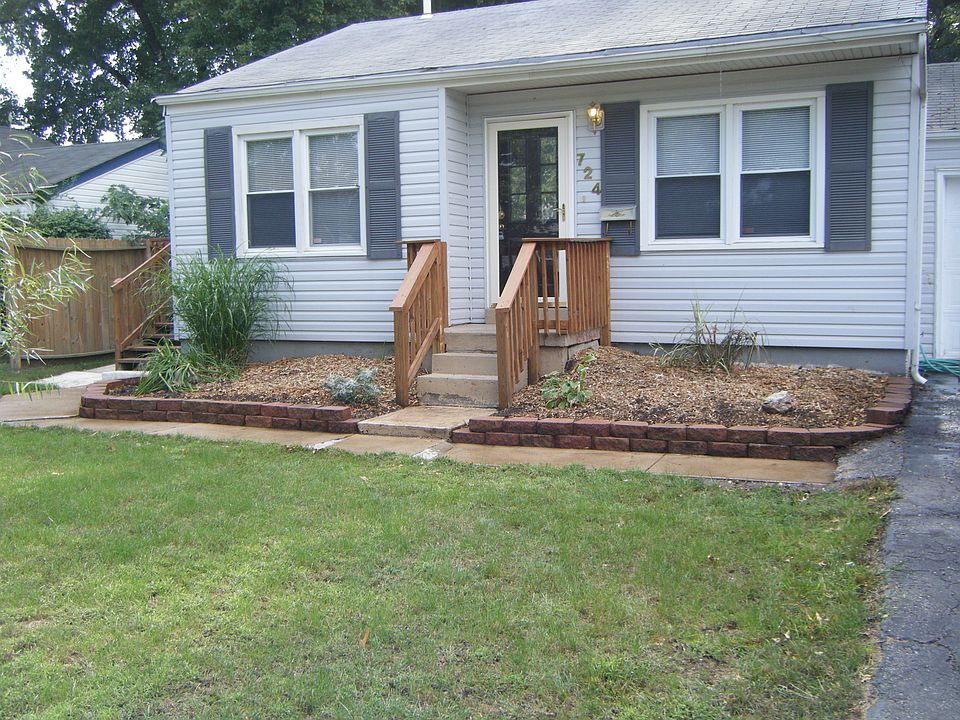 1st image of 724 Loekes Dr