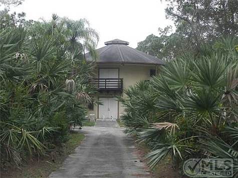 2nd image of 12104 Tangerine Blvd