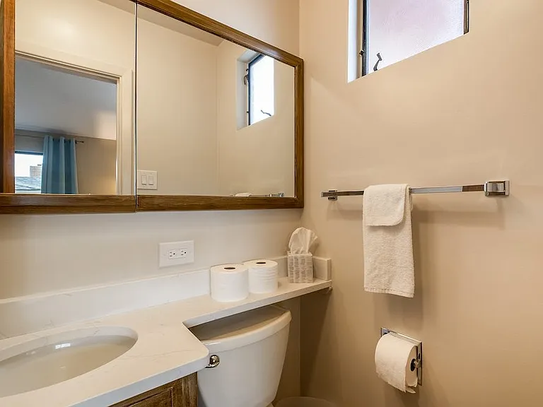 305 Aliso Dr SE — Photo 14