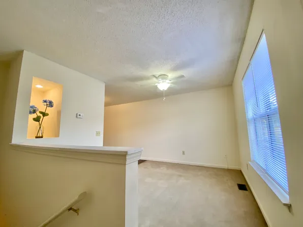 805 Old Gray Station Rd, Johnson City, TN 37615