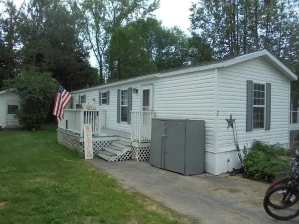 7 Dublin Street, Gorham, NH 03581