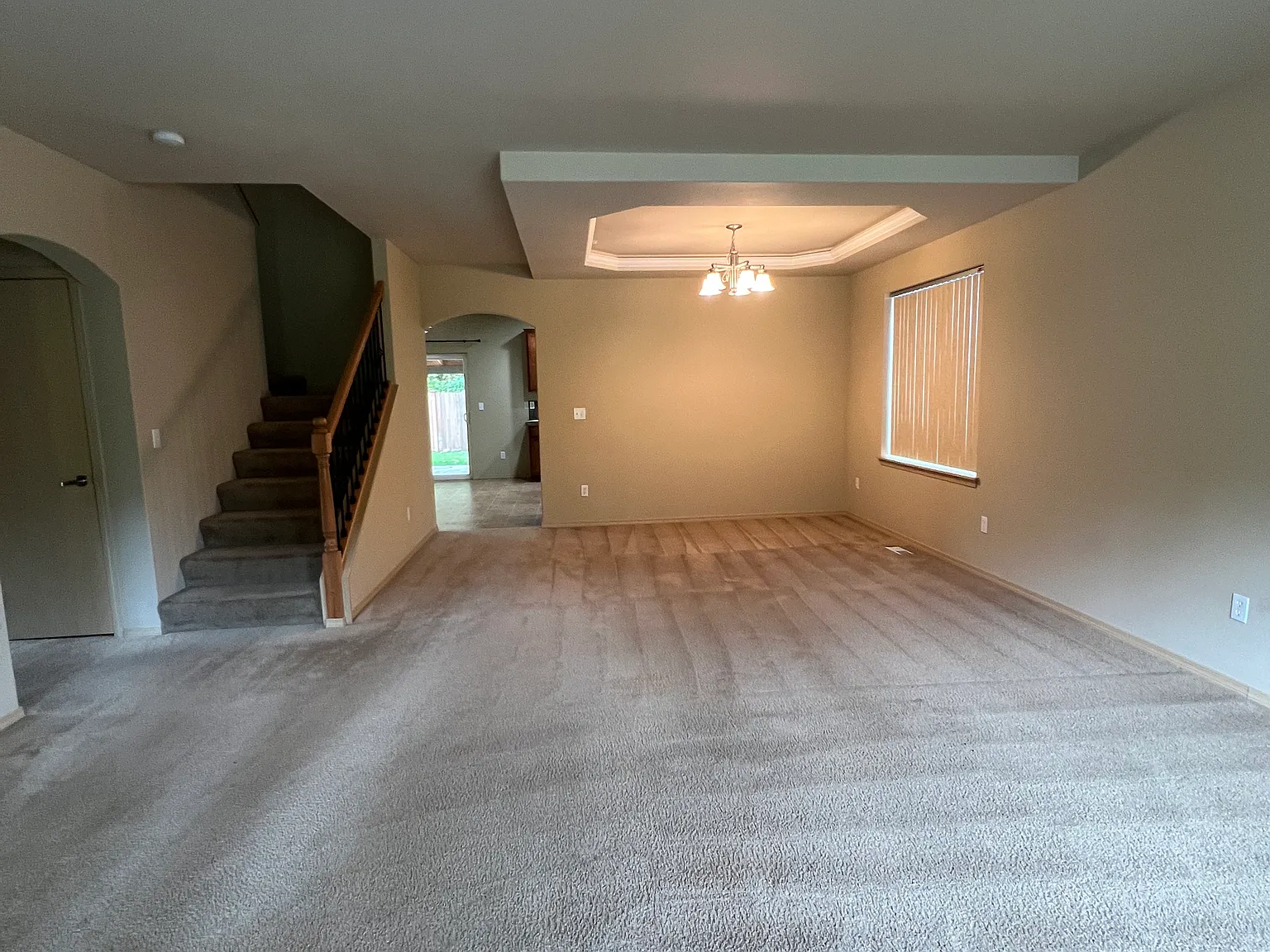 4 bed, 2.5 bath, 3012 sqft, $3,200 — Photo 3